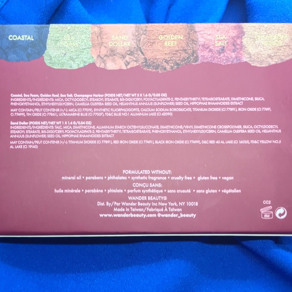 ❤️ 🆕 Wanderess Seascape Eyeshadow Palette - Picture 3 of 6